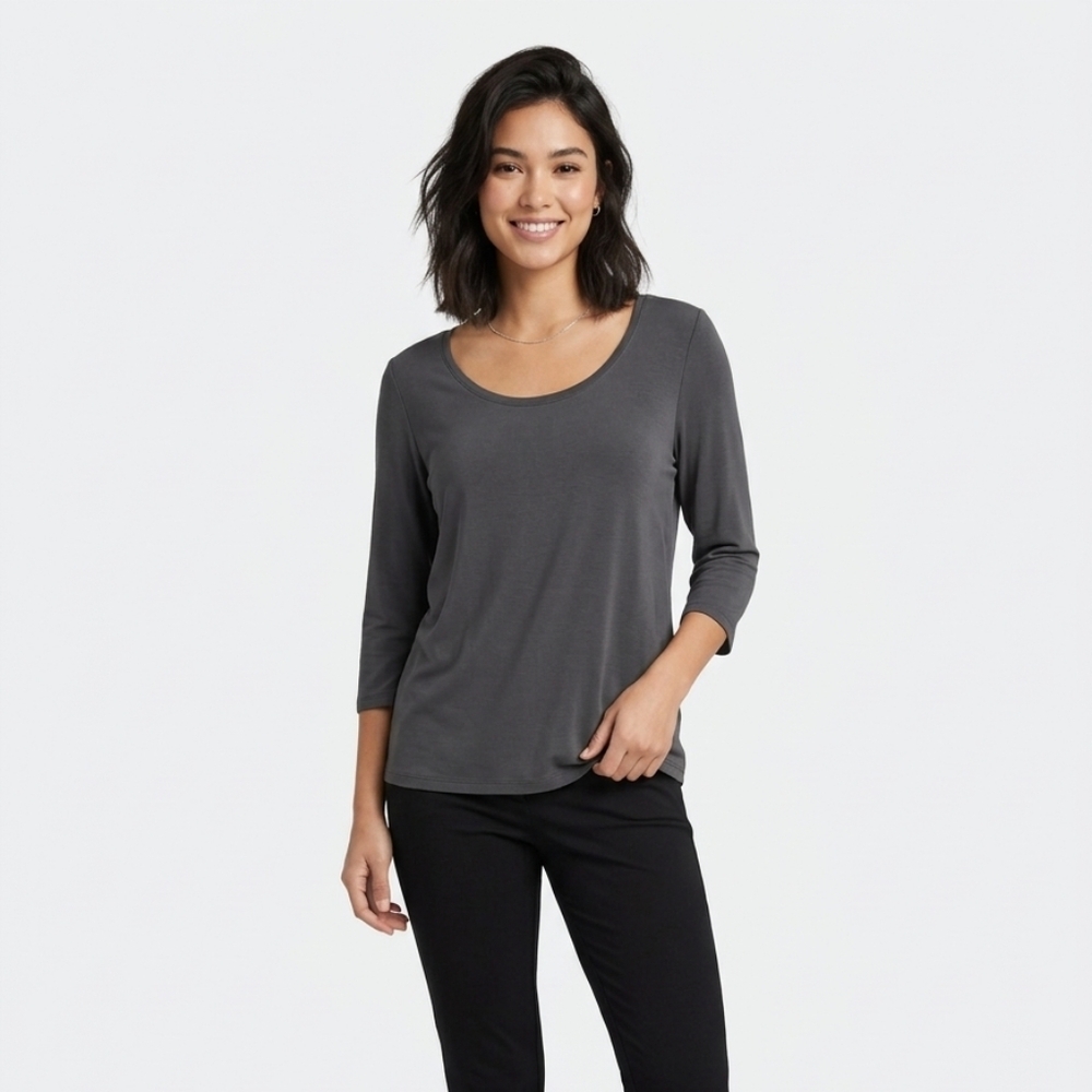 Eileen Fisher 100% Silk Scoop Neck 3/4 Sleeve Top – Elegant & Lightweight
